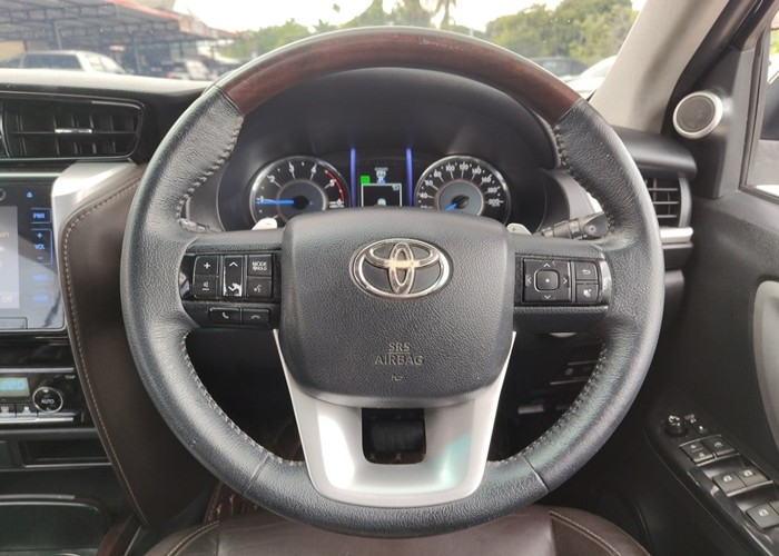 Used 12
                    TOYOTA
                     for Sale Image