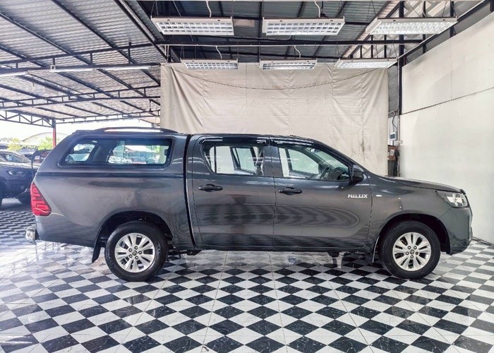 Used 12
                    TOYOTA
                     for Sale Image