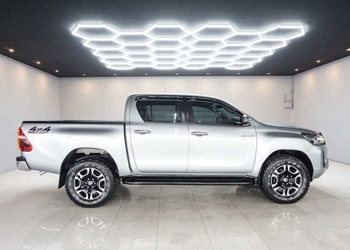 Used 6
                    TOYOTA
                     for Sale Image