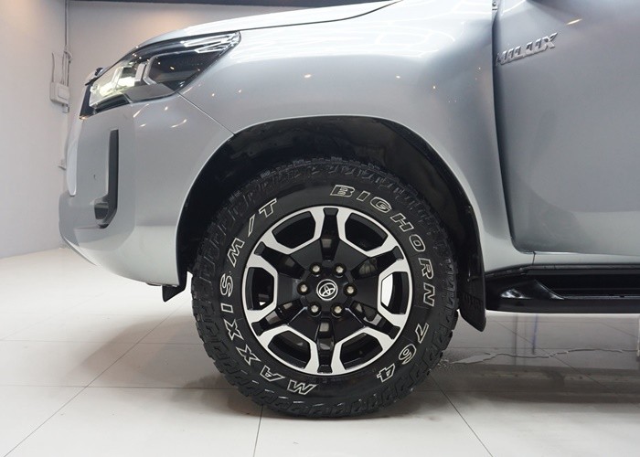 Used 6
                    TOYOTA
                     for Sale Image