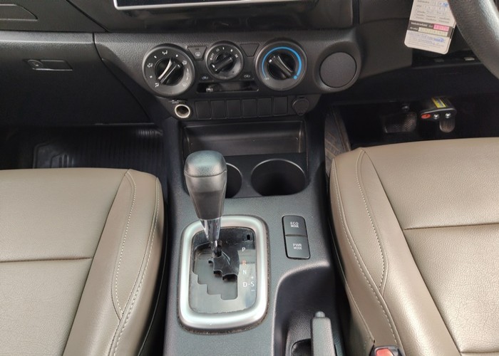 Used 5
                    TOYOTA
                     for Sale Image