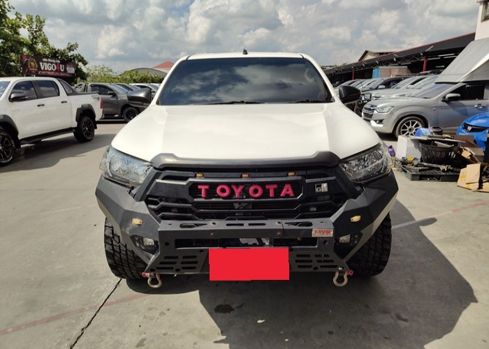 Used 12
                    TOYOTA
                     for Sale Image