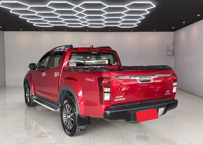 Used 1
                    ISUZU
                     for Sale Image