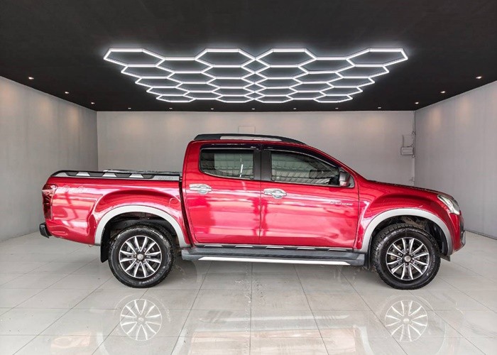 Used 1
                    ISUZU
                     for Sale Image