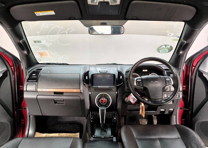 Used 1
                    ISUZU
                     for Sale Image