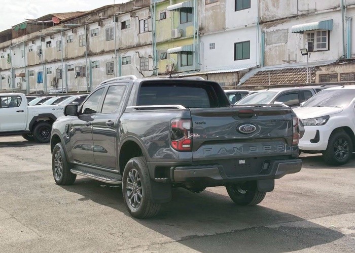 Used 12
                    FORD
                     for Sale Image