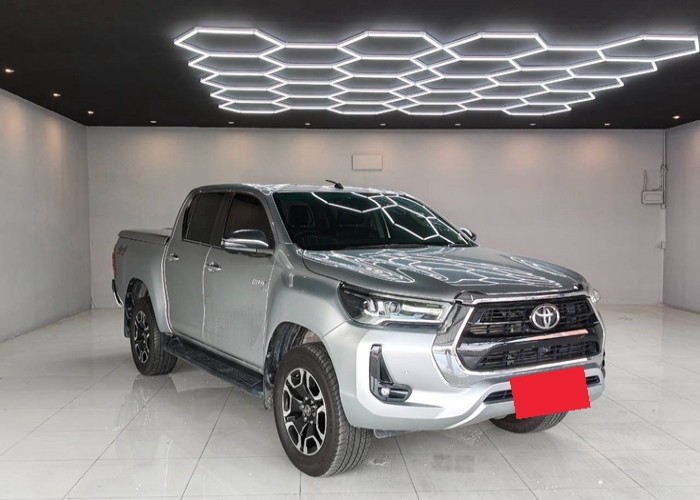 Used 9
                    TOYOTA
                     for Sale Image