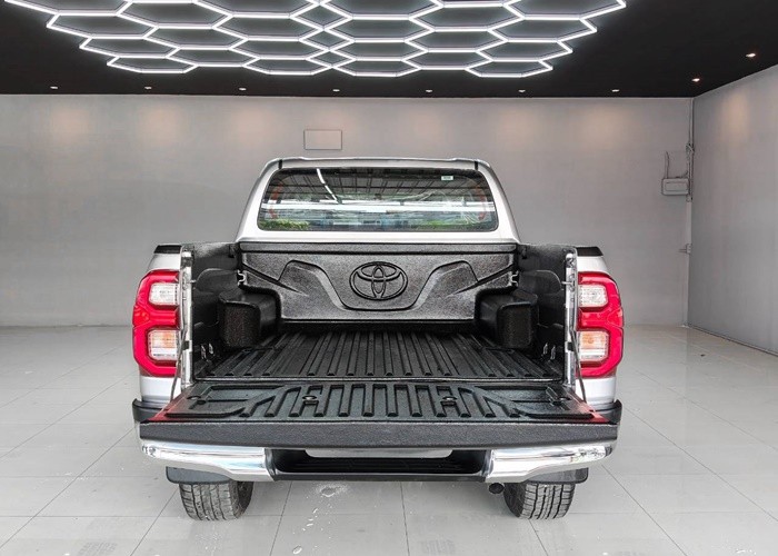 Used 6
                    TOYOTA
                     for Sale Image