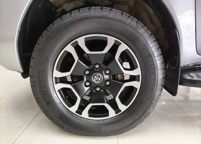 Used 6
                    TOYOTA
                     for Sale Image