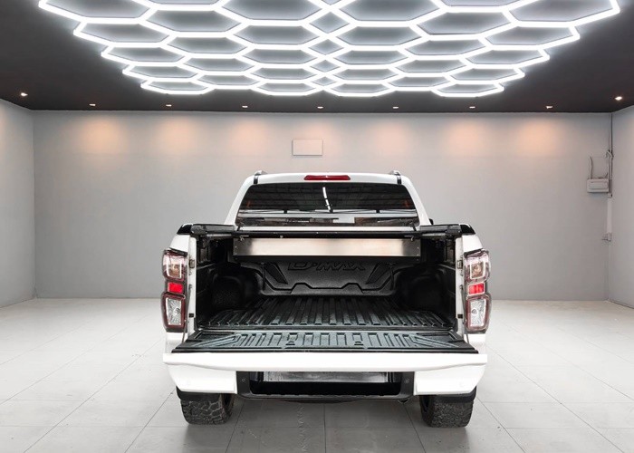 Used 1
                    ISUZU
                     for Sale Image