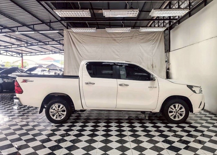 Used 3
                    TOYOTA
                     for Sale Image
