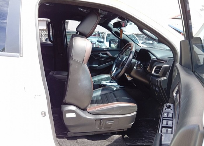 Used 8
                    ISUZU
                     for Sale Image