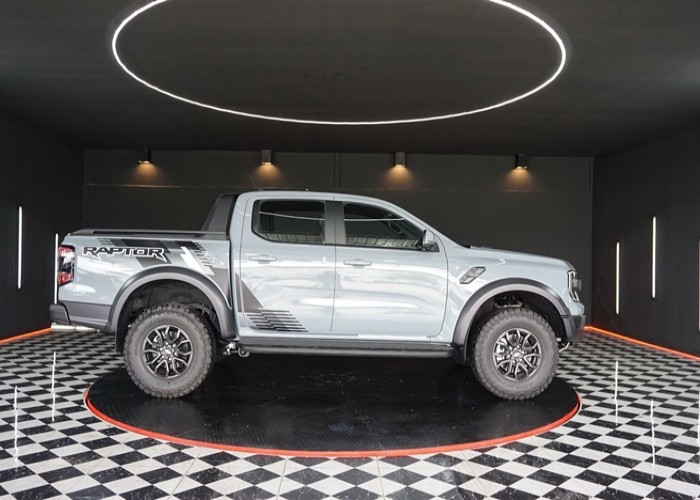 Used 9
                    FORD
                     for Sale Image