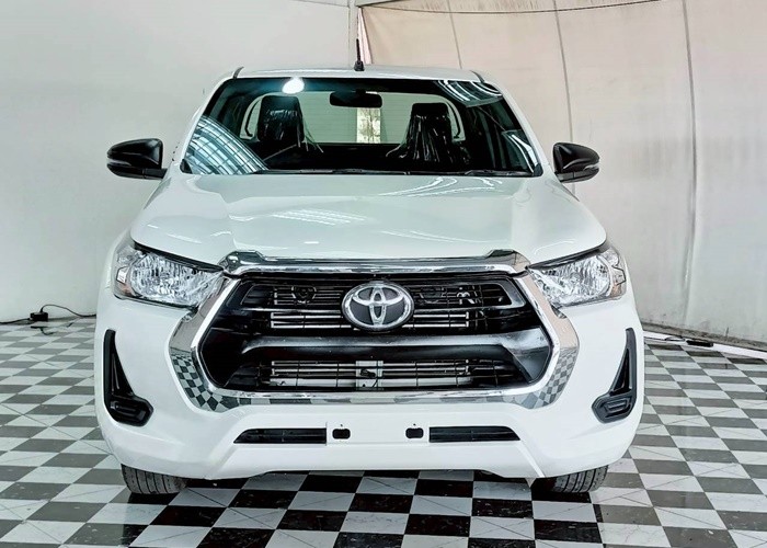 Used 5
                    TOYOTA
                     for Sale Image