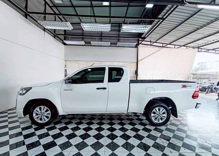 Used 5
                    TOYOTA
                     for Sale Image