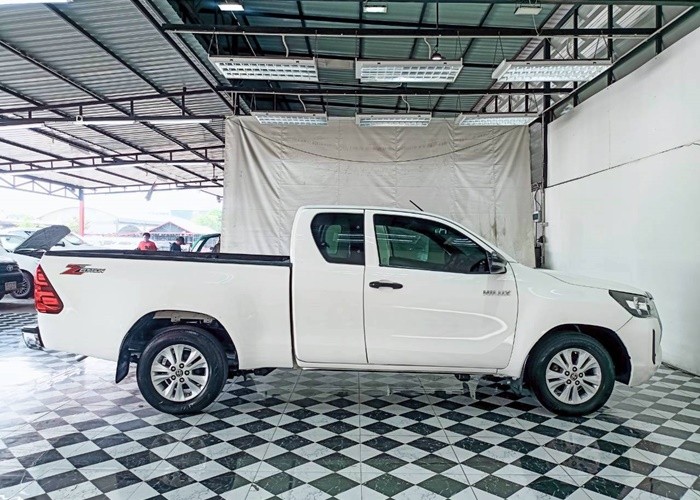 Used 5
                    TOYOTA
                     for Sale Image