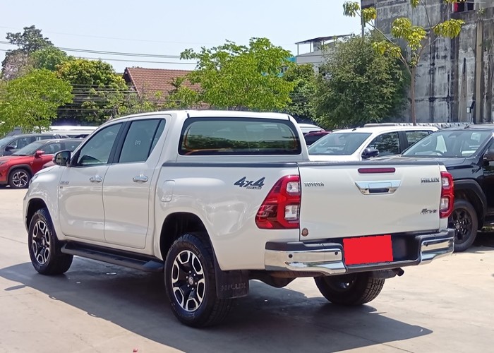 Used 12
                    TOYOTA
                     for Sale Image