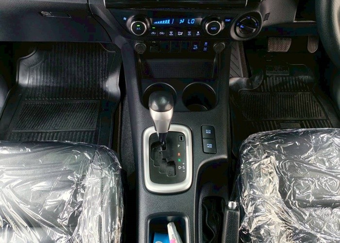 Used 12
                    TOYOTA
                     for Sale Image