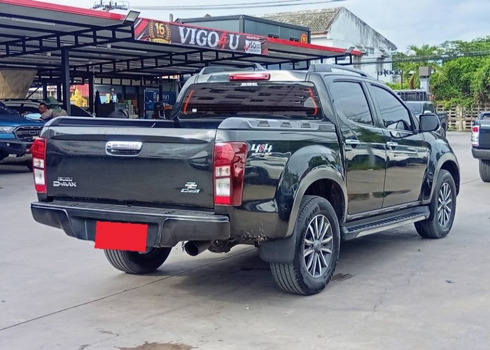Used 9
                    ISUZU
                     for Sale Image