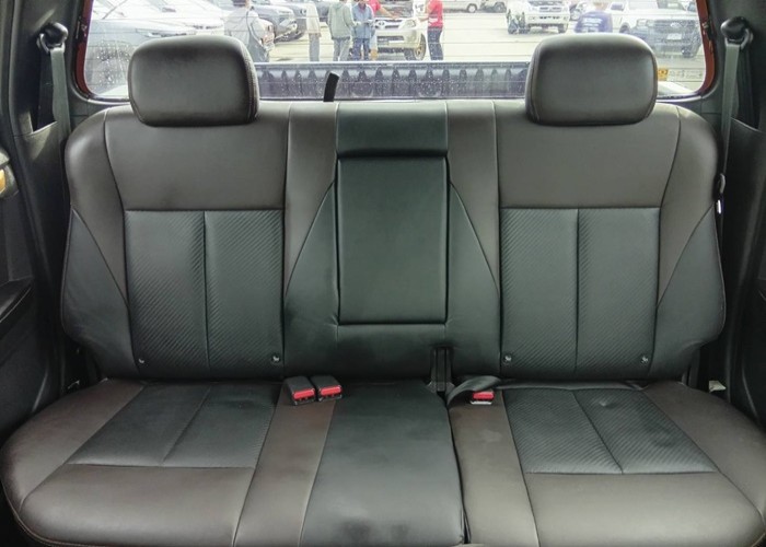 Used 9
                    ISUZU
                     for Sale Image