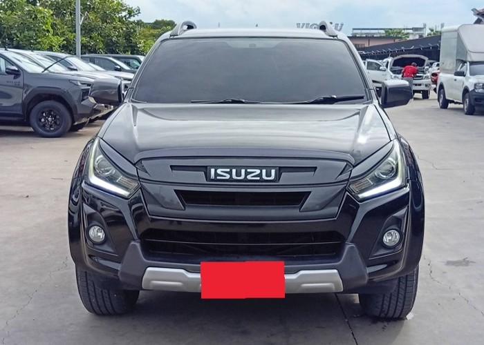 Used 9
                    ISUZU
                     for Sale Image