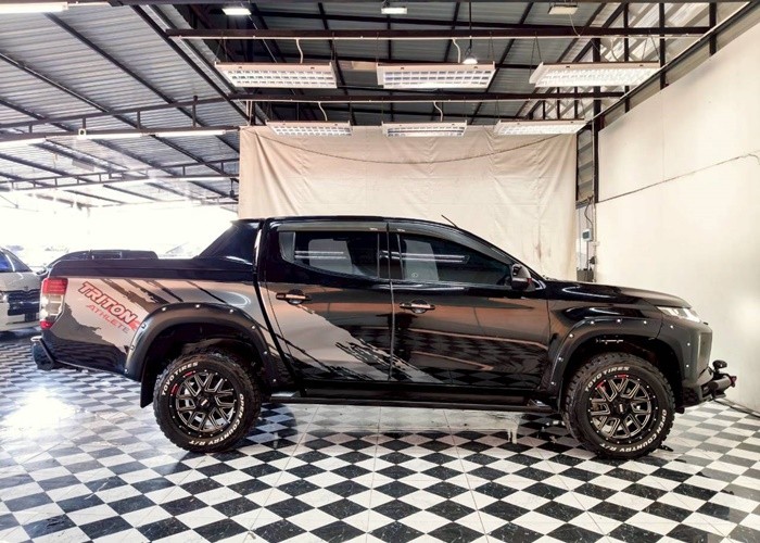 Used 3
                    MITSUBISHI
                     for Sale Image