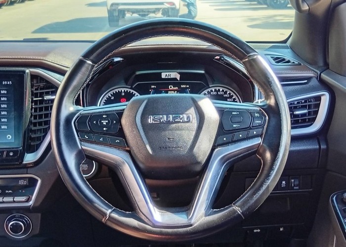 Used 6
                    ISUZU
                     for Sale Image