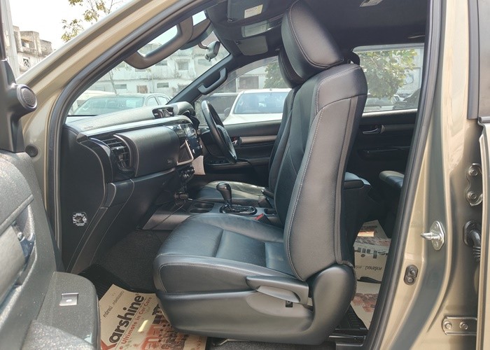 Used 4
                    TOYOTA
                     for Sale Image