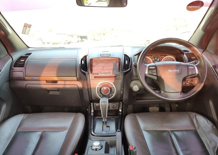 Used 1
                    ISUZU
                     for Sale Image