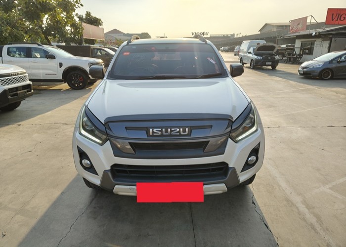 Used 1
                    ISUZU
                     for Sale Image