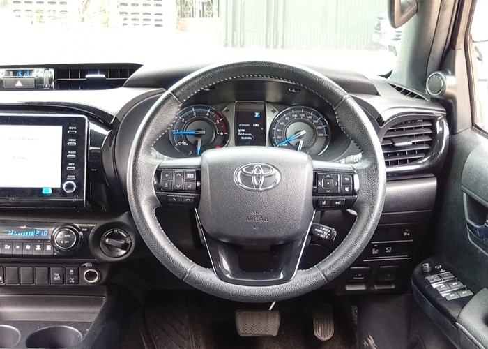 Used 12
                    TOYOTA
                     for Sale Image