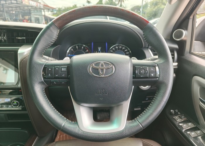 Used 9
                    TOYOTA
                     for Sale Image