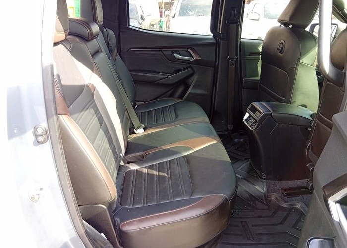 Used 1
                    ISUZU
                     for Sale Image