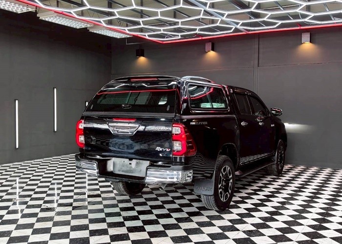 Used 12
                    TOYOTA
                     for Sale Image