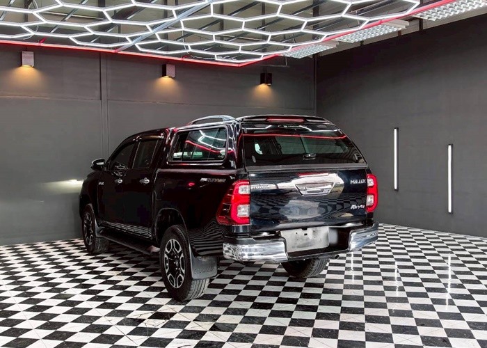 Used 12
                    TOYOTA
                     for Sale Image