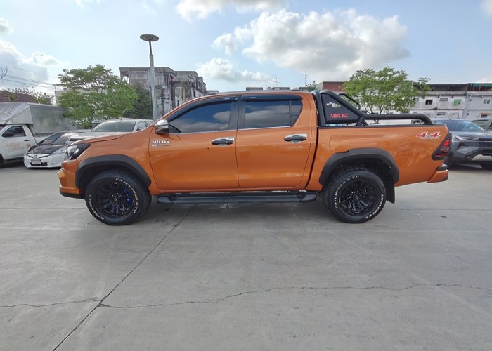 Used 12
                    TOYOTA
                     for Sale Image