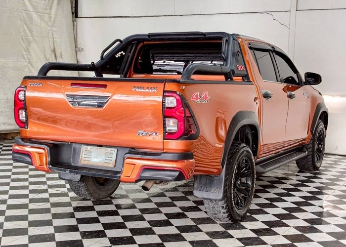 Used 12
                    TOYOTA
                     for Sale Image