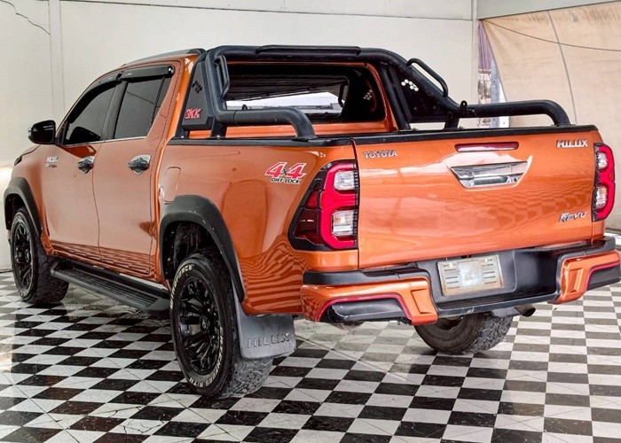 Used 12
                    TOYOTA
                     for Sale Image