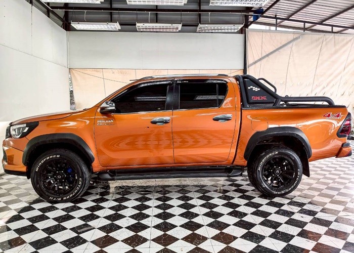 Used 12
                    TOYOTA
                     for Sale Image