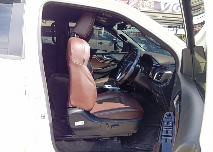 Used 10
                    ISUZU
                     for Sale Image