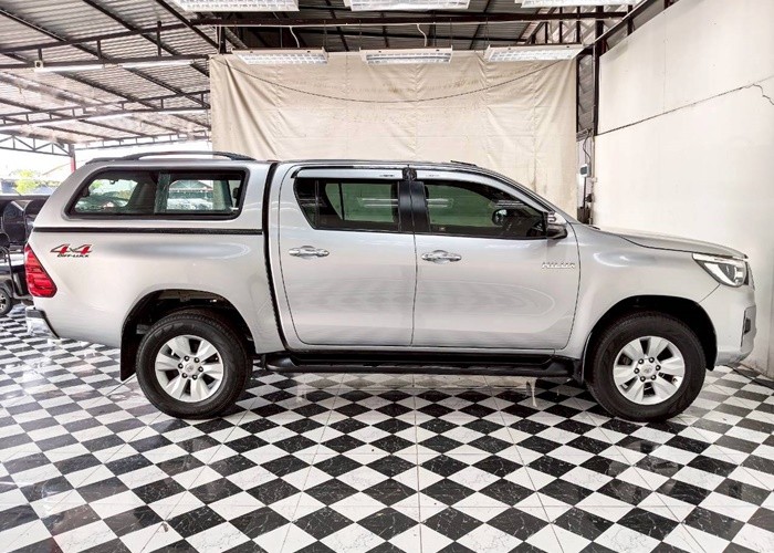 Used 8
                    TOYOTA
                     for Sale Image