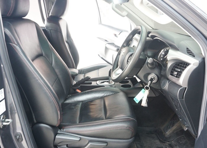 Used 5
                    TOYOTA
                     for Sale Image