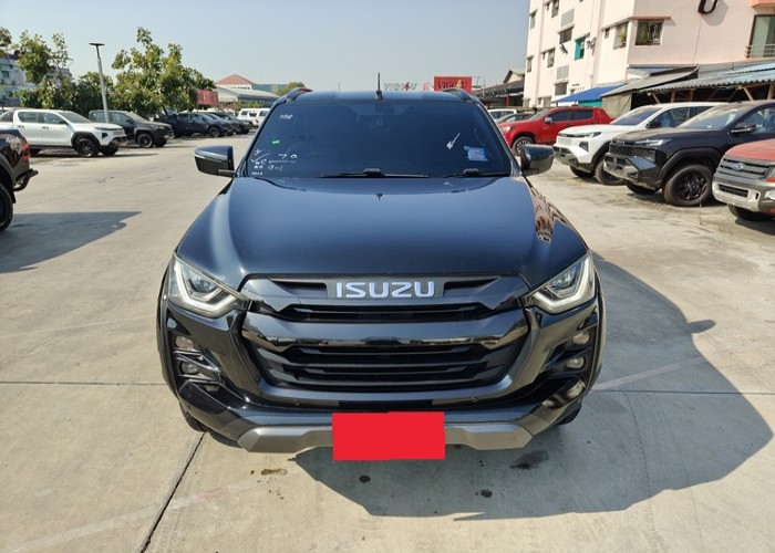 Used 11
                    ISUZU
                     for Sale Image