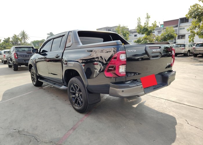 Used 12
                    TOYOTA
                     for Sale Image