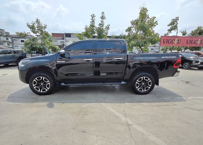 Used 12
                    TOYOTA
                     for Sale Image