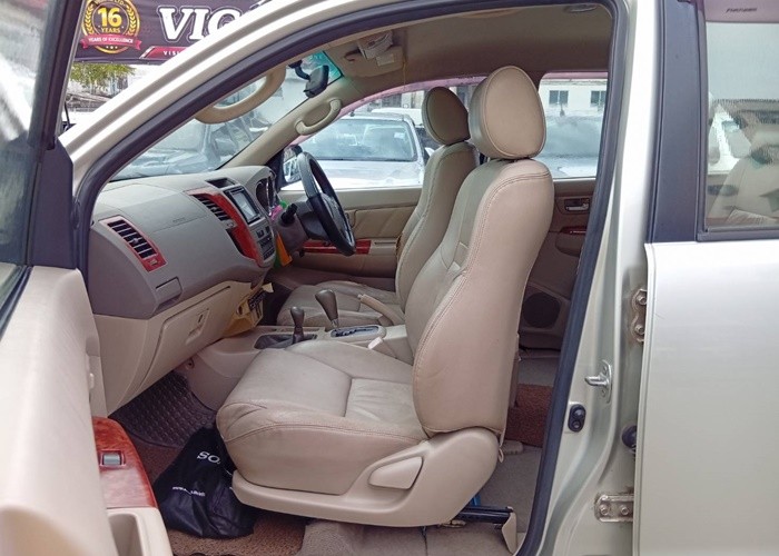 Used 7
                    TOYOTA
                     for Sale Image