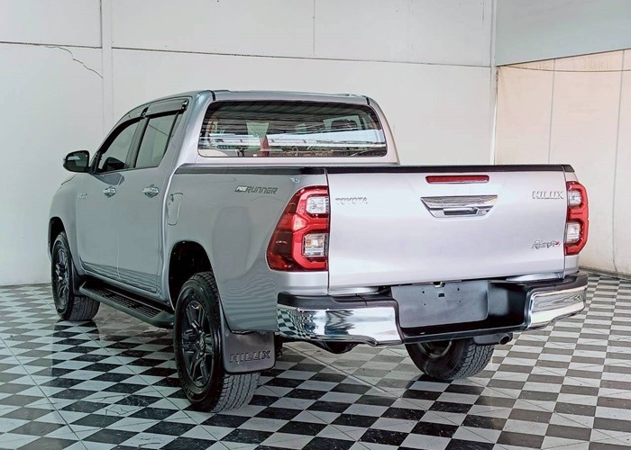 Used 12
                    TOYOTA
                     for Sale Image