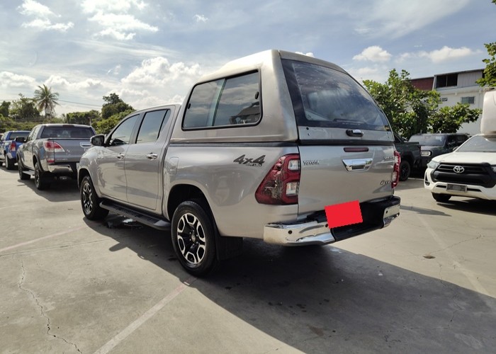 Used 12
                    TOYOTA
                     for Sale Image