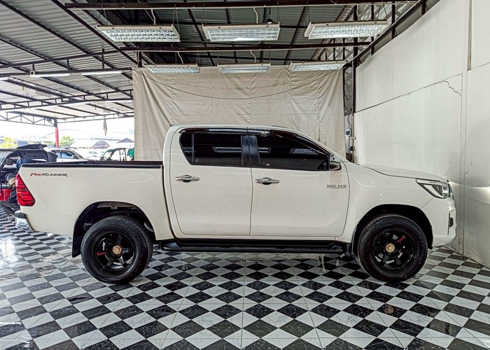 Used 9
                    TOYOTA
                     for Sale Image