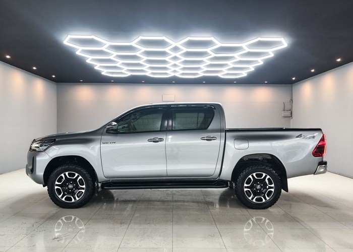 Used 5
                    TOYOTA
                     for Sale Image